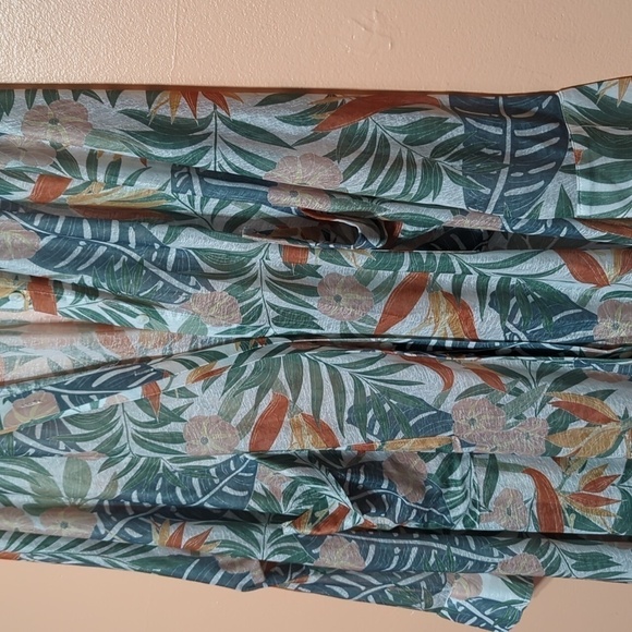 La Maison Par Molly Bracken Oversized Floral Tunic Beach Cover M - Picture 3 of 9